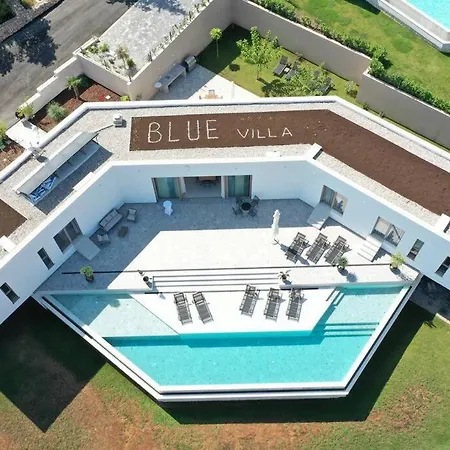 Luxury Blue With A Pool Zmijavci