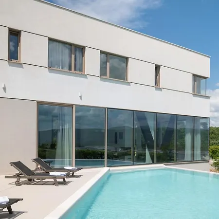 Vendégház Luxury Blue With A Pool