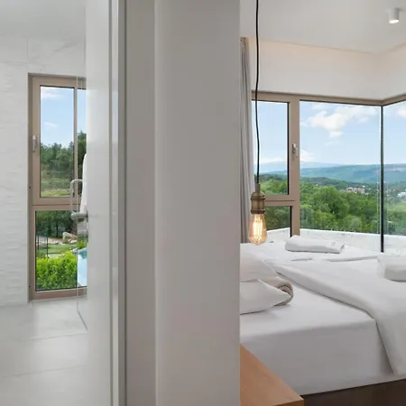 Luxury Blue With A Pool Vendégház 4*