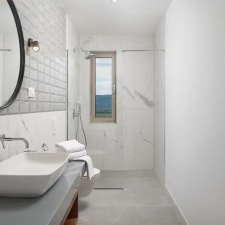 Luxury Blue With A Pool 4* Zmijavci