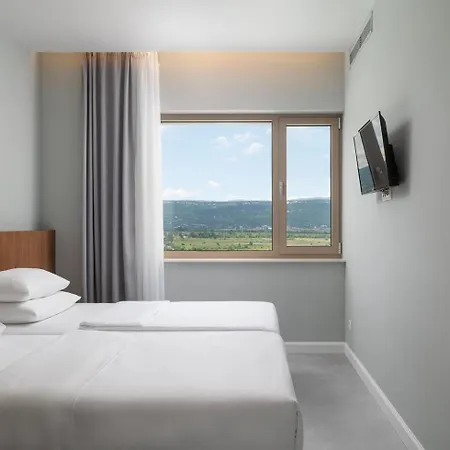 Luxury Blue With A Pool 4* Zmijavci