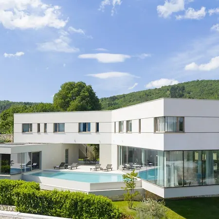 Vendégház Luxury Blue With A Pool